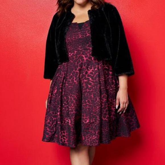 Betsey Johnson x Torrid Faux Fur Cropped Jacket sz 5 - Picture 2 of 5